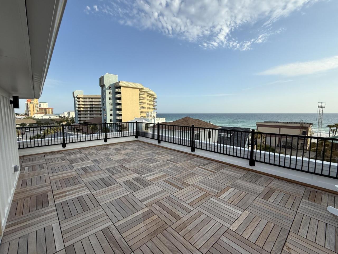 Holiday home Sunrise Terrace - Pool, Beach Access, Rooftop Deck