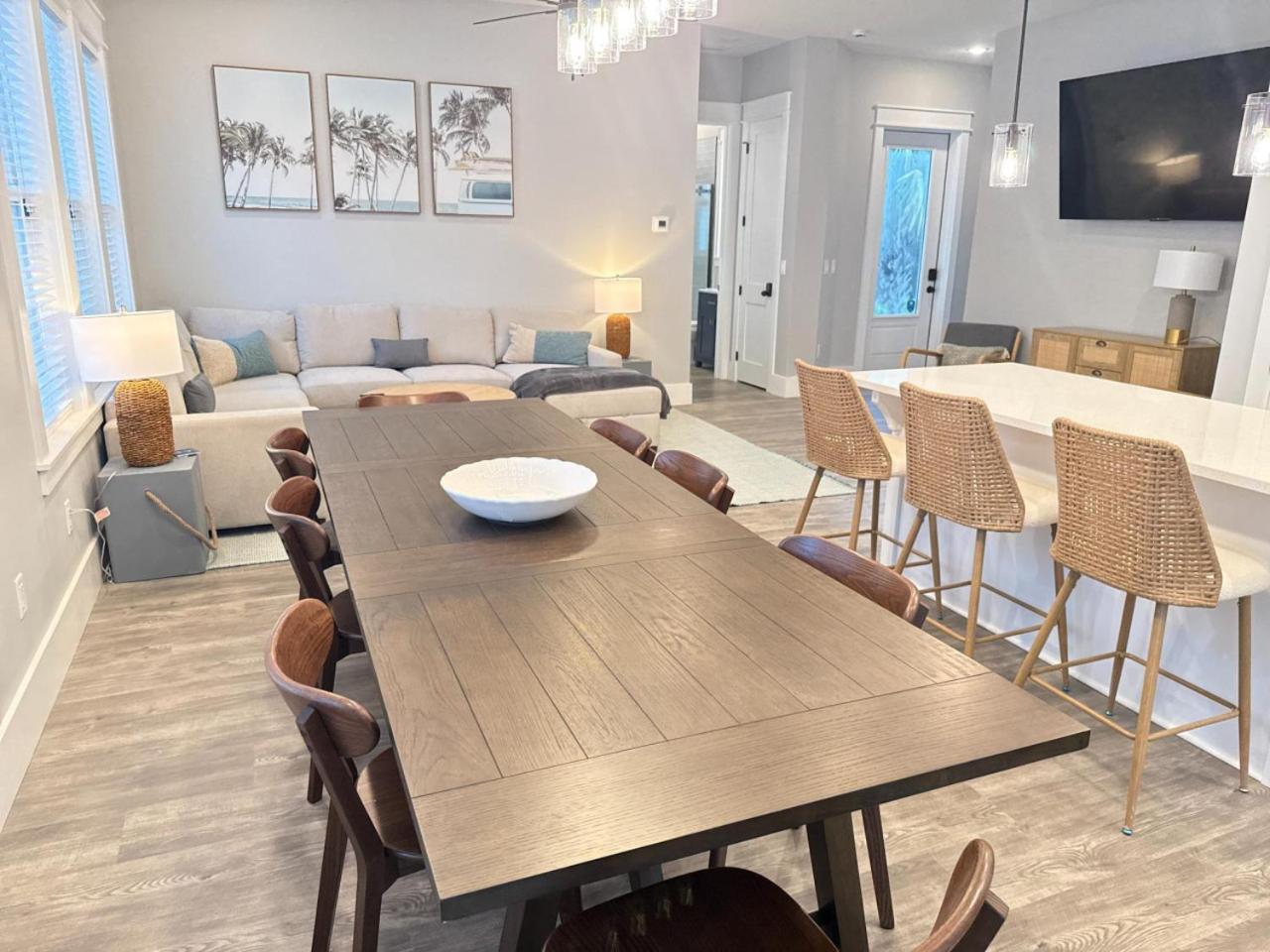 Sunrise Terrace - Pool, Beach Access, Rooftop Deck Holiday home